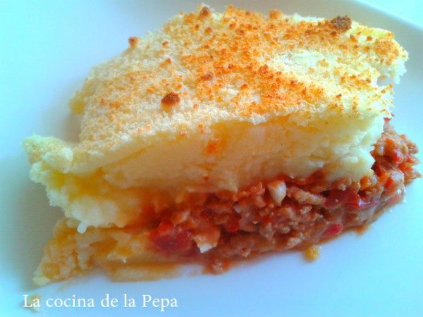 Pastel de carne con puré de patata