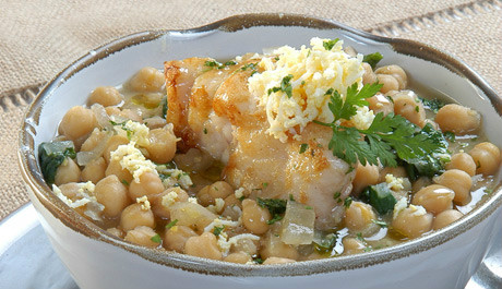 Potaje de garbanzos con espinacas y rape