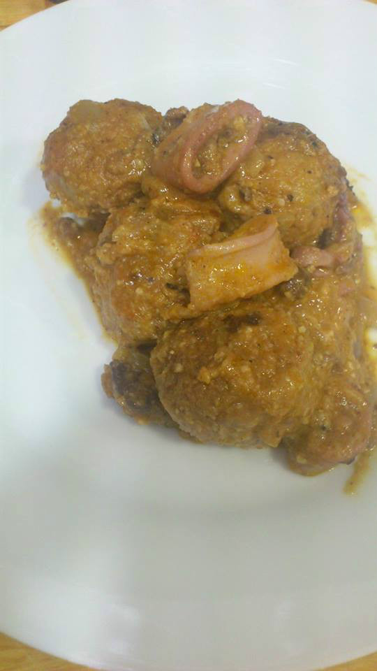 ALBONDIGAS CON CALAMAR