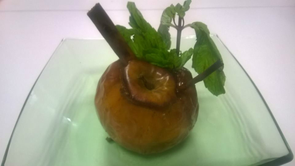 MANZANA HORNEADA A LA MENTA