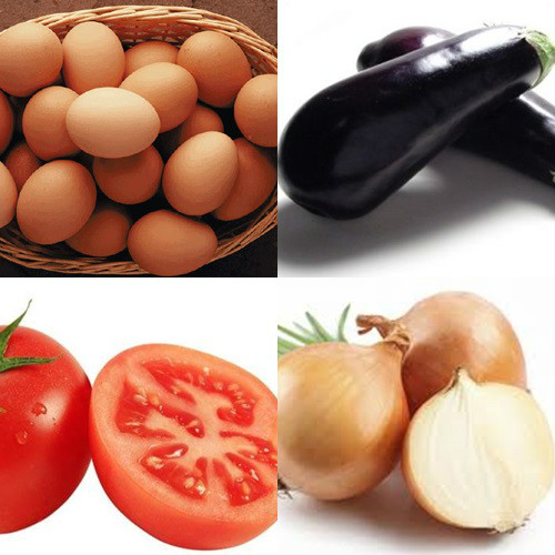 HUEVOS AL PLATO CON BERENJENA Y TOMATE